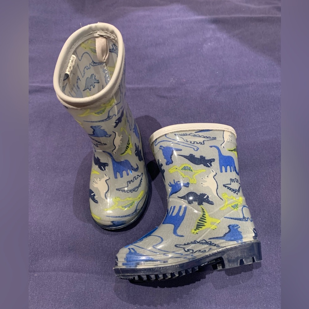 Carter’s Rain Boots Size 4 toddler